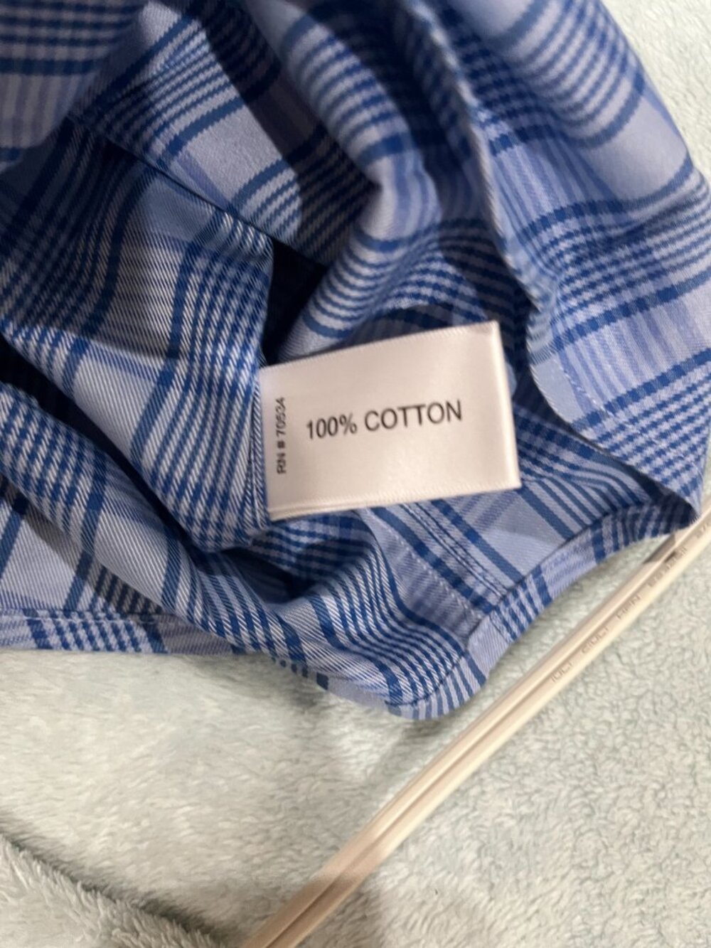 Orvis blue button down Large - Picture 6 of 6